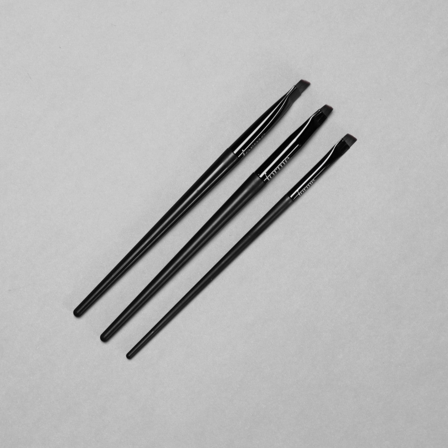 Forme Medium Angled Brush