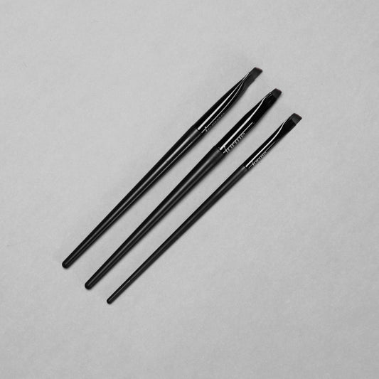 Forme Medium Angled Brush