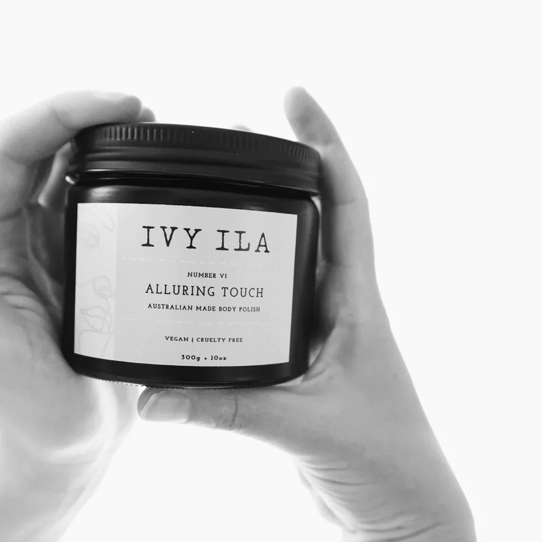 IVY ILA - Body Polish: Alluring Touch 300g (Original Packaging)