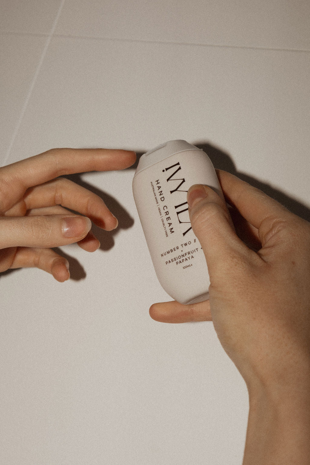 IVY ILA - Hand Cream: Passionfruit & Papaya 100g