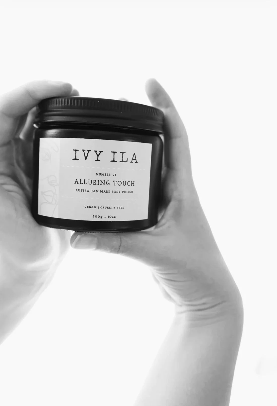 IVY ILA - Body Polish: Alluring Touch 300g (Original Packaging)